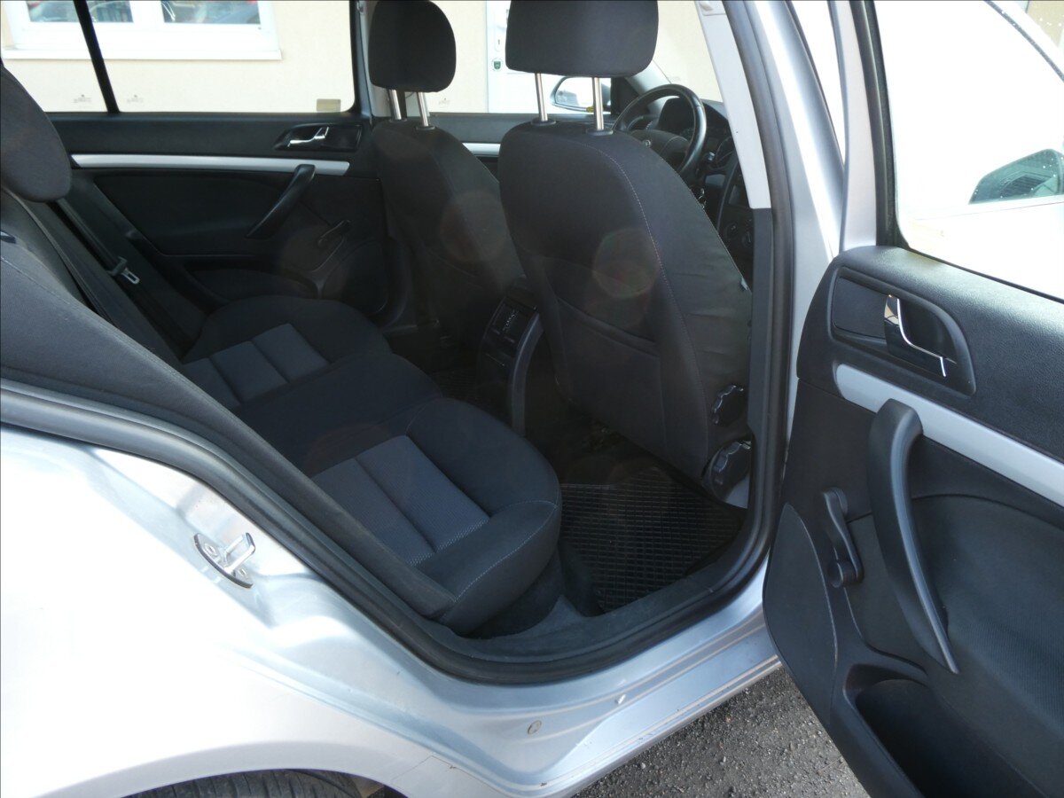 Škoda Octavia Sedan / Limuzína 1,6 l 85 kw