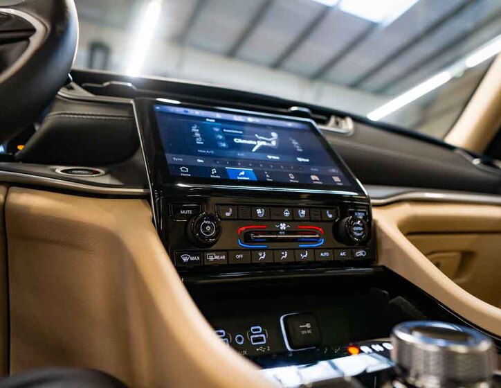 Jeep Grand Cherokee 23