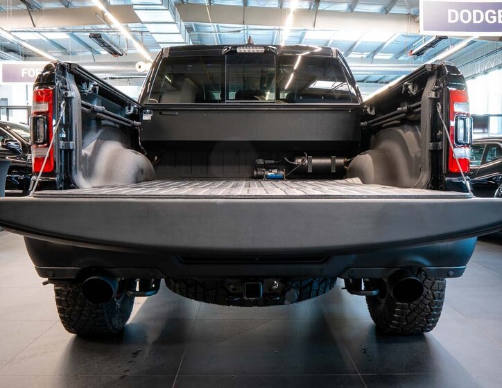 Dodge RAM Pick-up 6,2 l 523 kw