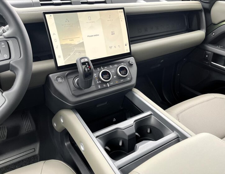 Land Rover Defender SUV / Terénní 5,0 l 313 kw