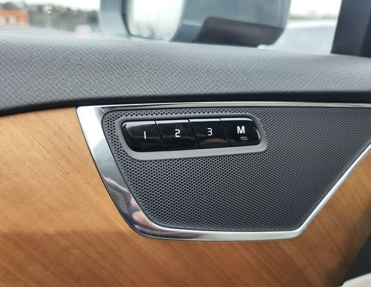 Volvo XC90 SUV 2,0 l 173 kw