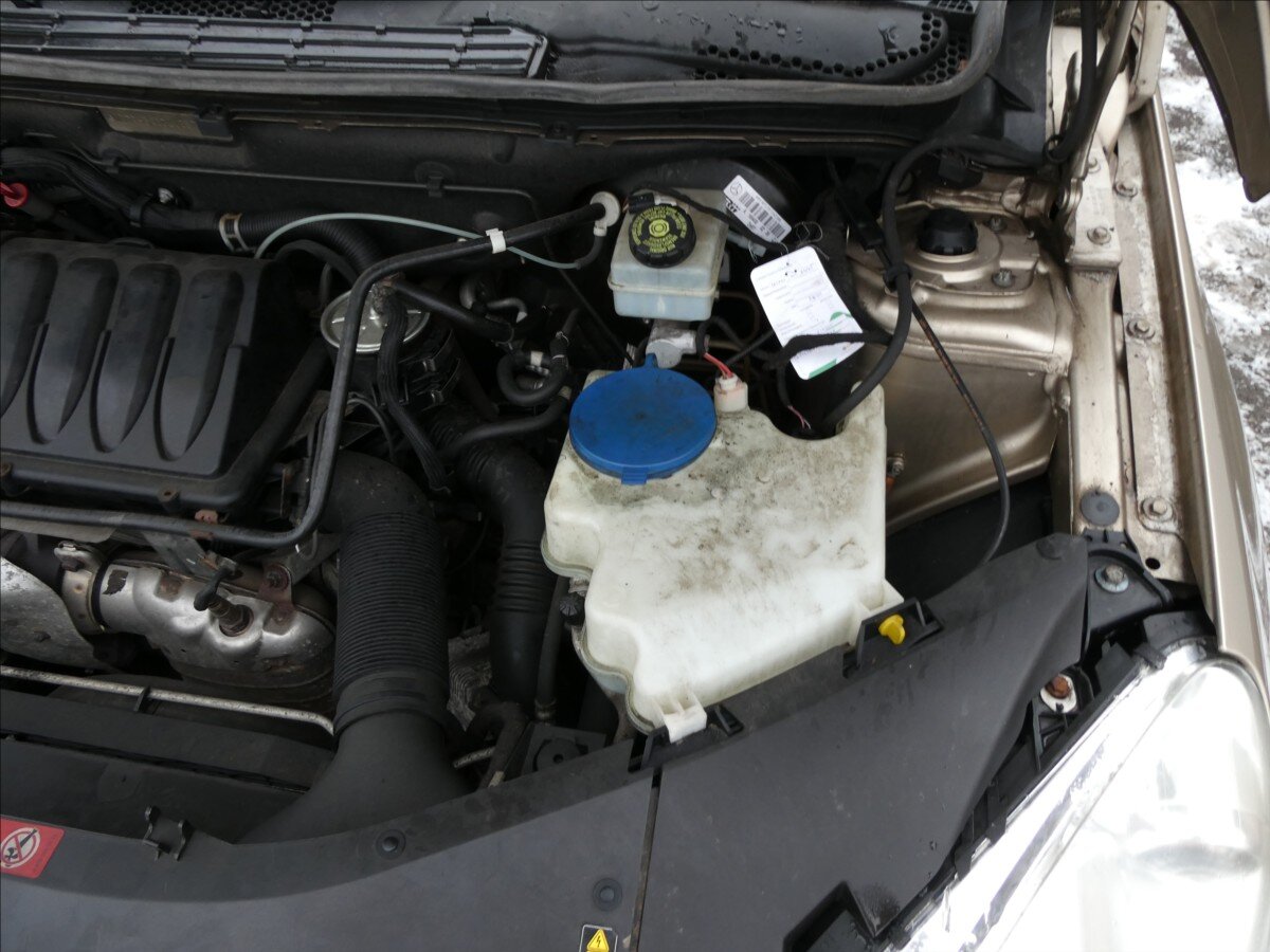 Mercedes-Benz Třídy B Hatchback 2,0 l 80 kw