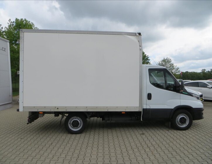 Iveco Daily Skříň 3,0 l 100 kw