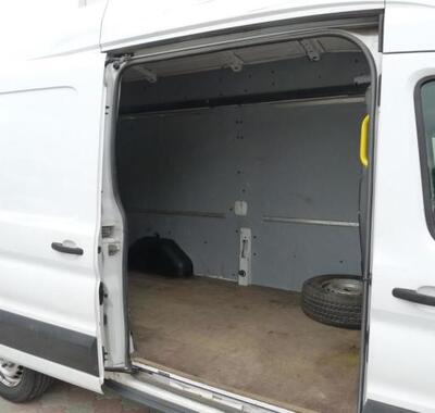 Ford Transit 8