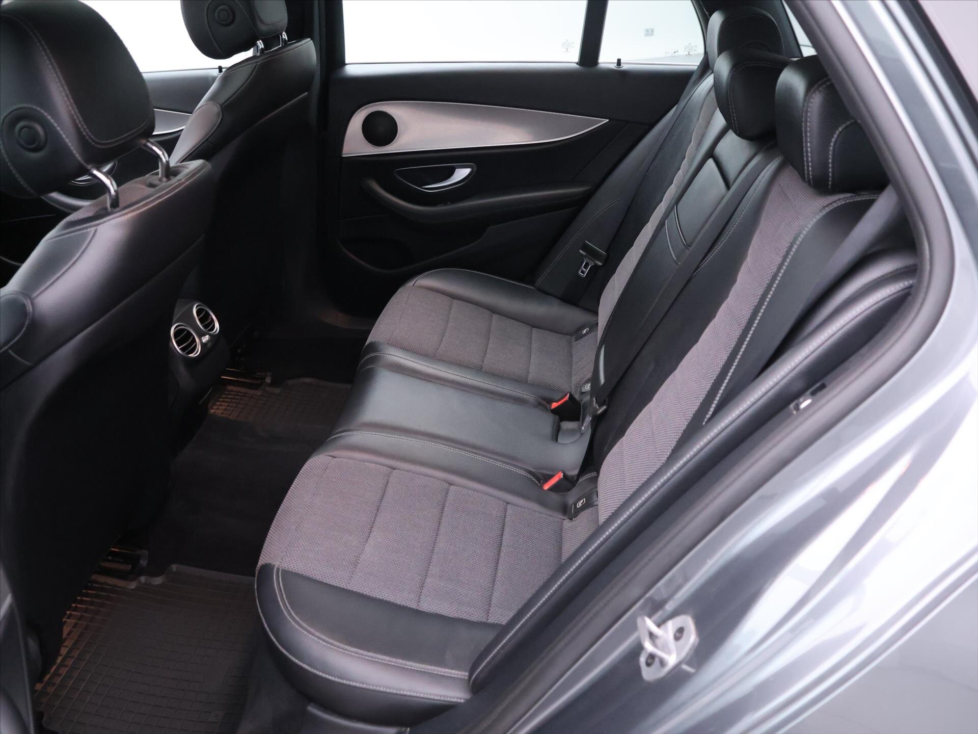 Mercedes-Benz Třídy E Kombi 2,9 l 250 kw