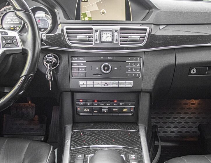 Mercedes-Benz Třídy E Kombi 3,0 l 190 kw