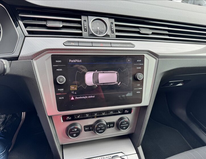 Volkswagen Passat Kombi 2,0 l 140 kw