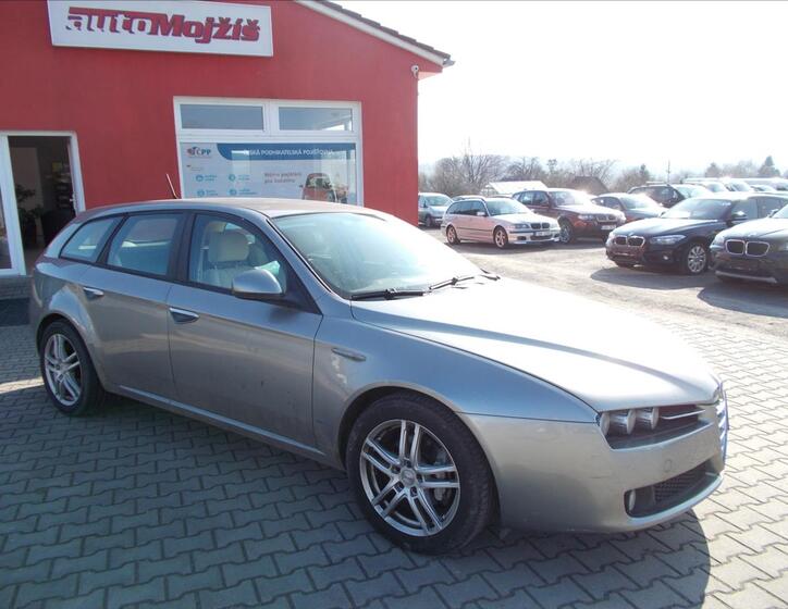 Alfa Romeo 159 7