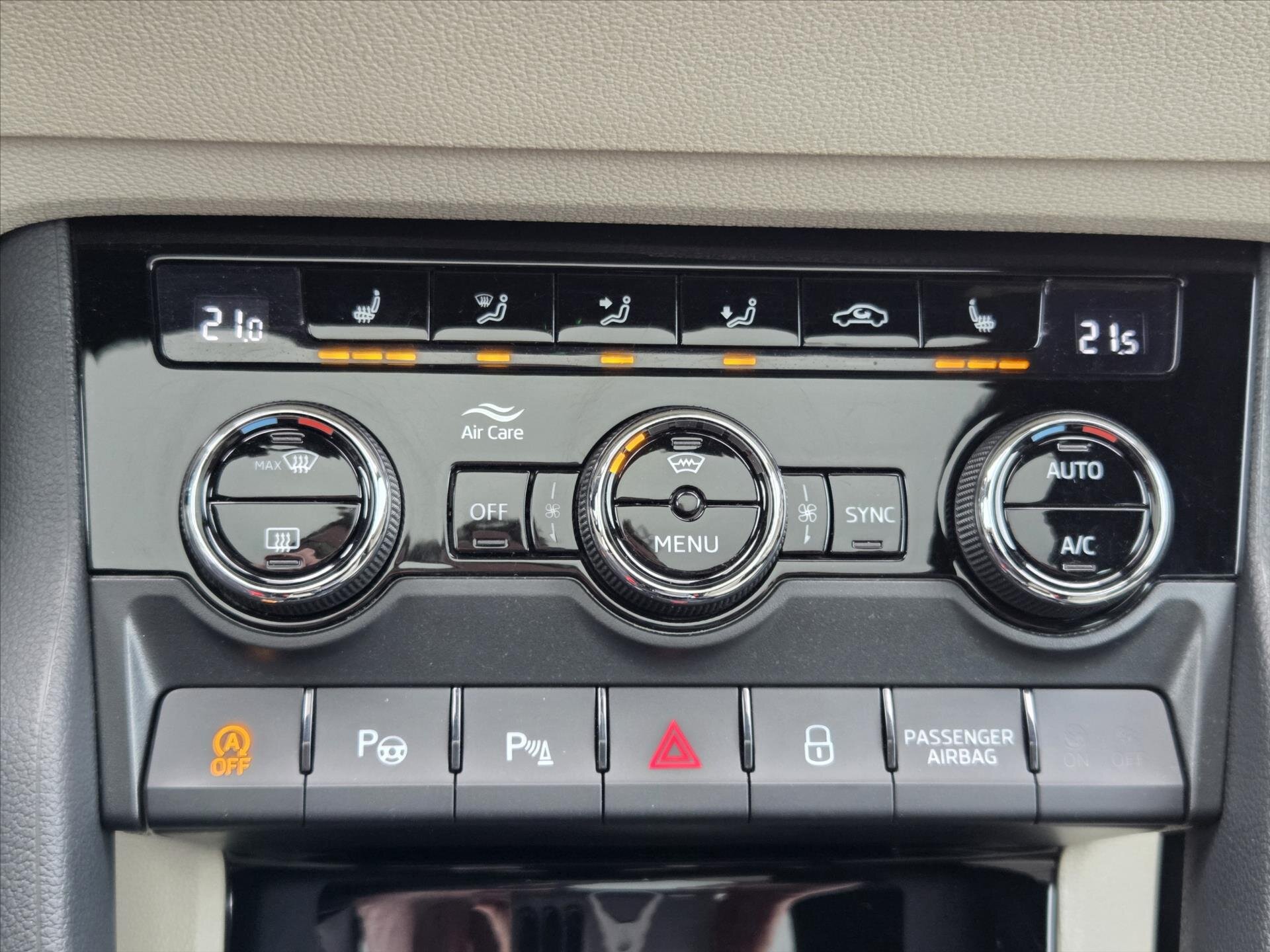 Škoda Karoq SUV 1,5 l 110 kw