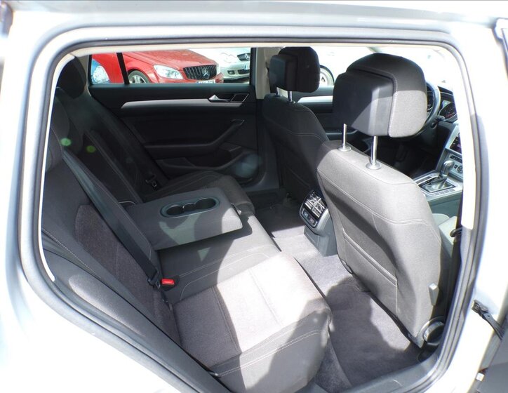 Volkswagen Passat Kombi 2,0 l 110 kw