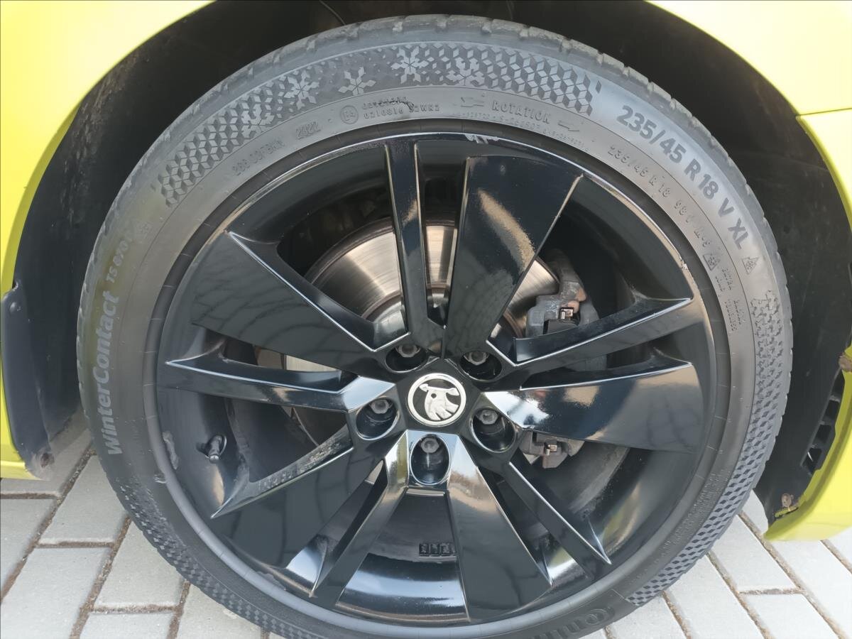 Škoda Superb Kombi 2,0 l 140 kw