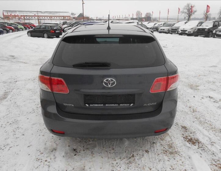 Toyota Avensis Kombi 1,8 l 108 kw