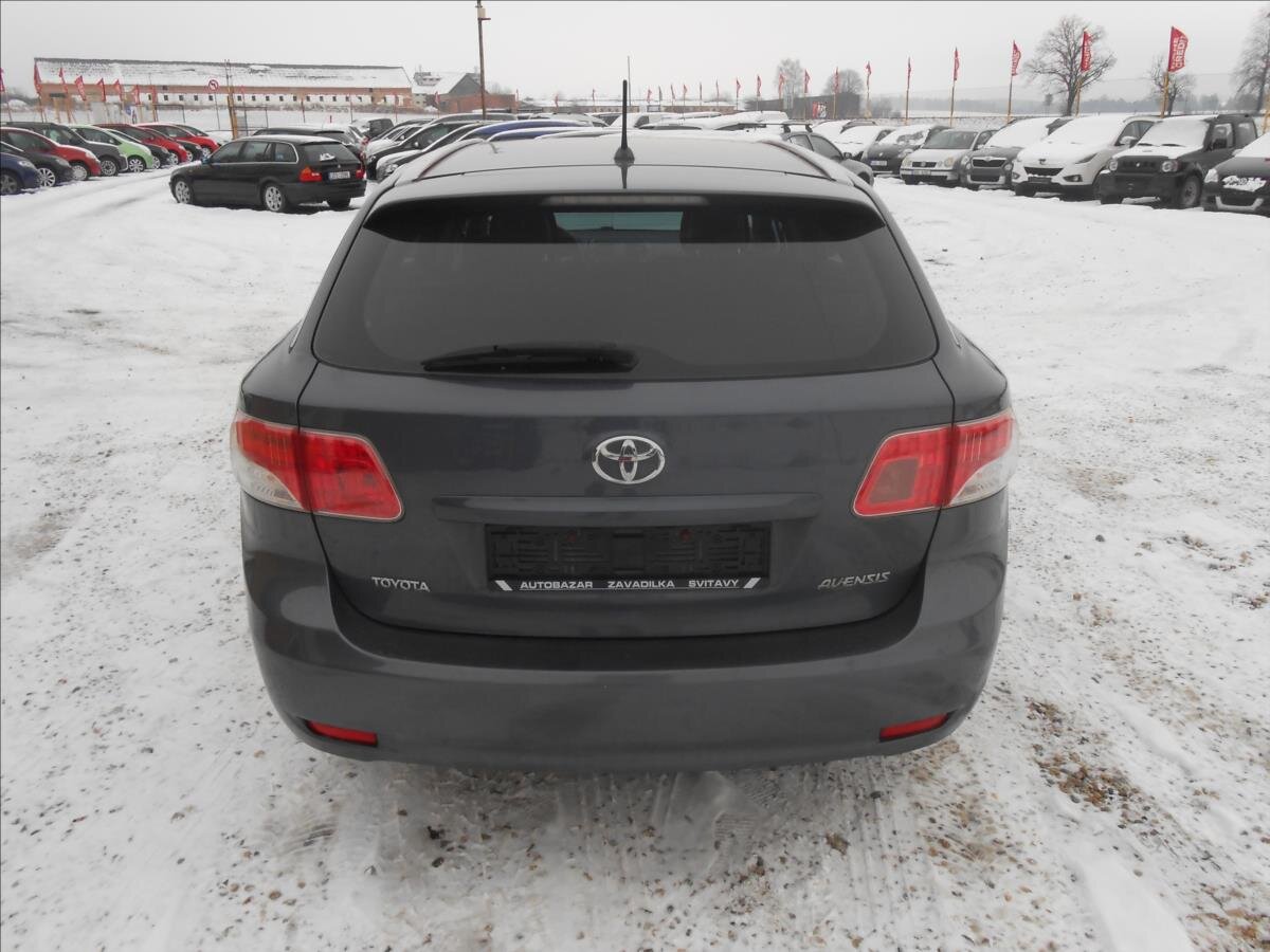Toyota Avensis Kombi 1,8 l 108 kw