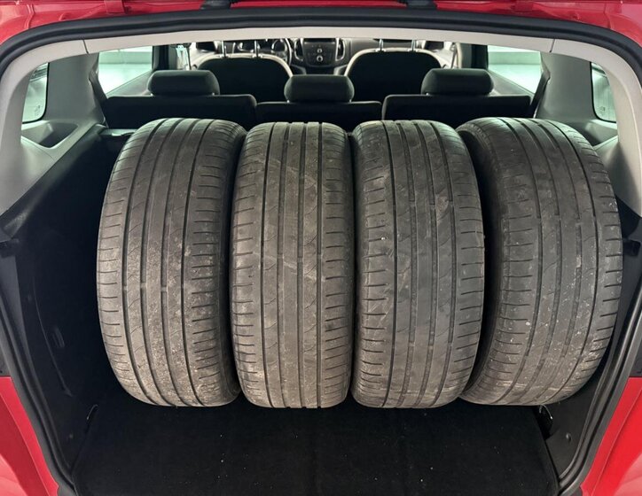 Opel Zafira Kombi 2,0 l 96 kw