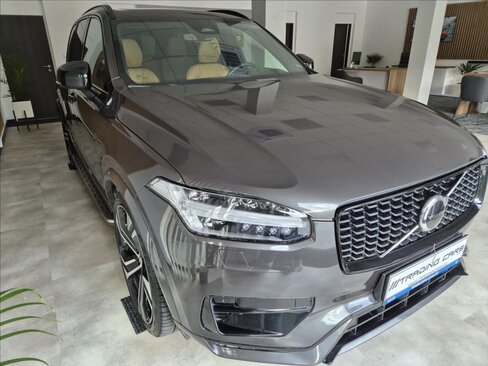 Volvo XC90 SUV / Terénní 2,0 l 180 kw