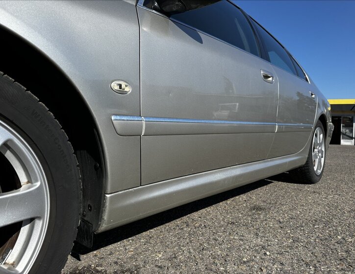 Peugeot 607 Sedan / Limuzína 2,0 l 100 kw