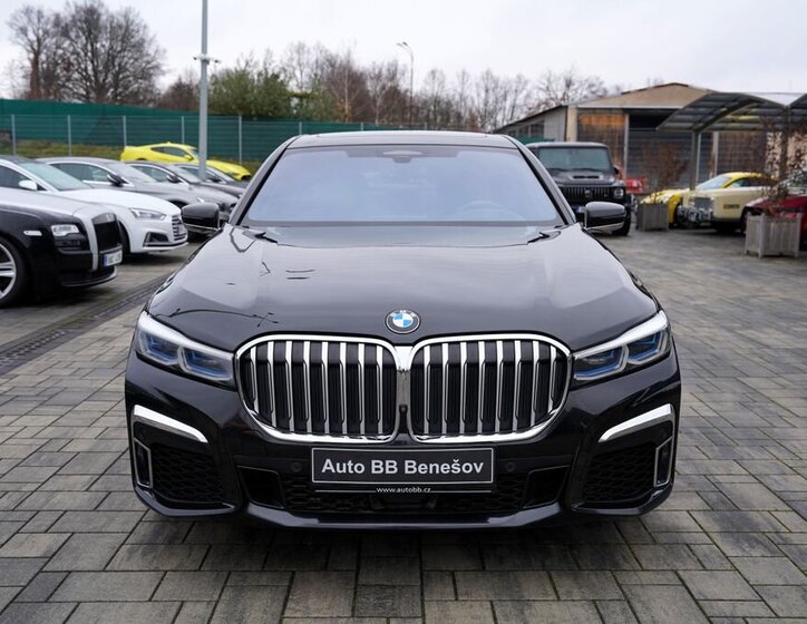 BMW Řada 7 Sedan 3,0 l 250 kw
