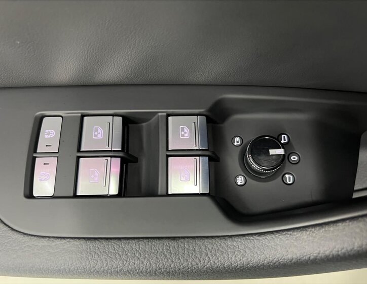 Audi S6 Sedan / Limuzína 3,0 l 253 kw