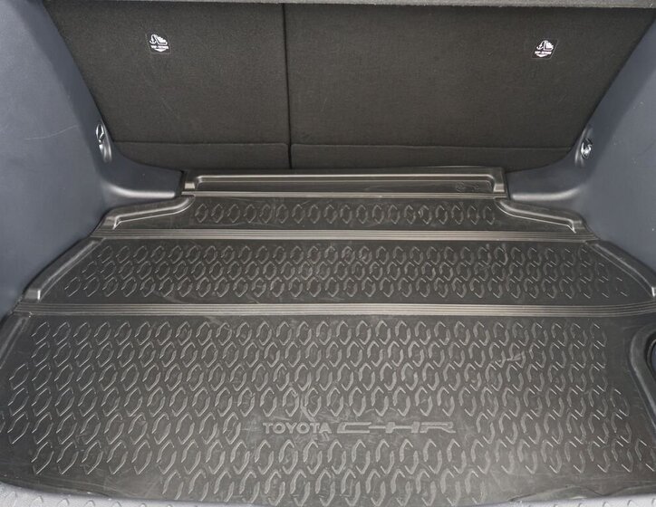 Toyota C-HR SUV / Terénní 2,0 l 112 kw