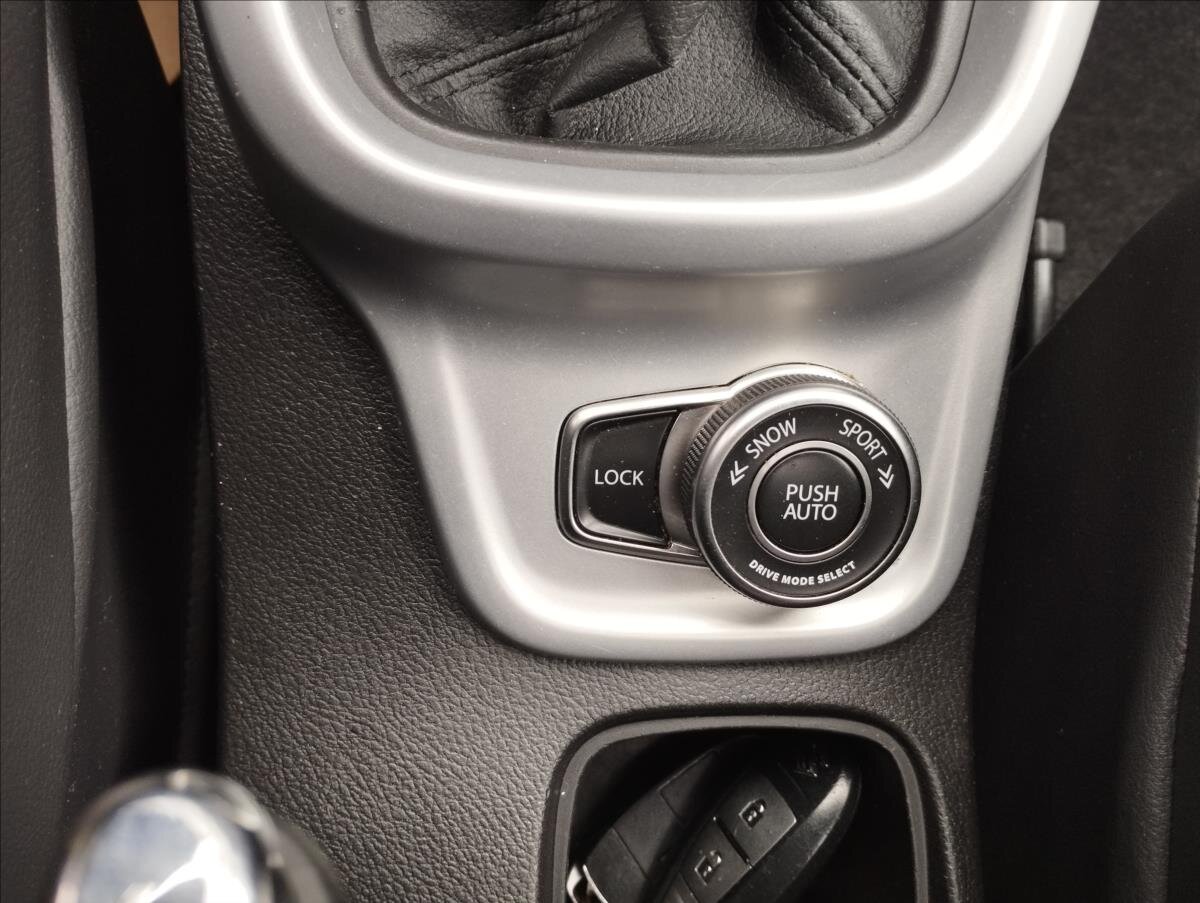 Suzuki Vitara SUV / Terénní 1,6 l 88 kw