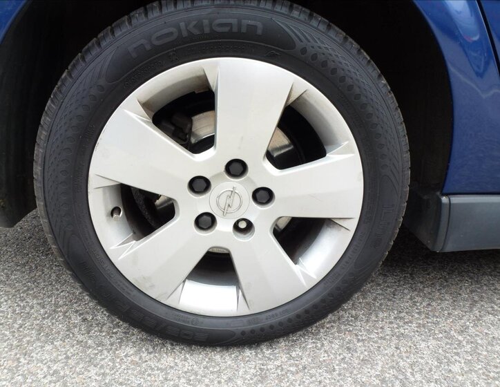 Opel Vectra Sedan / Limuzína 1,8 l 90 kw
