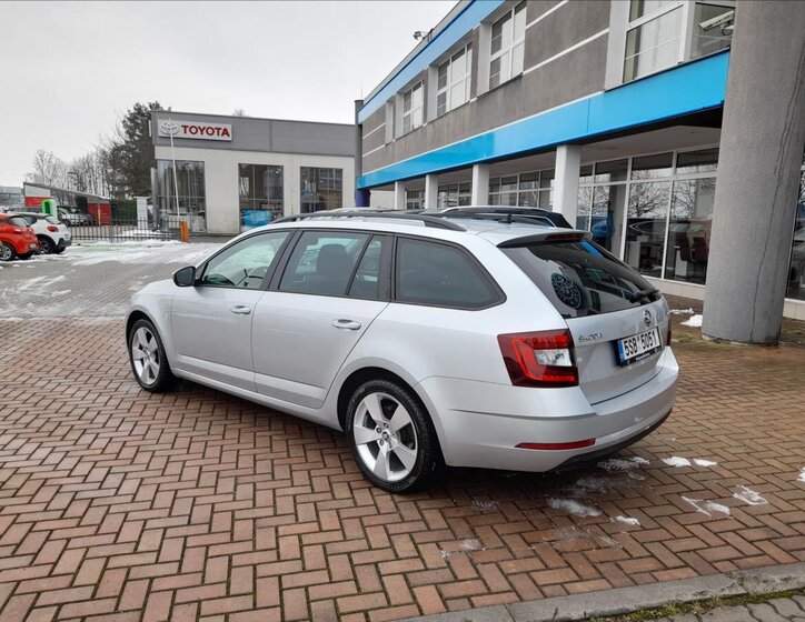 Škoda Octavia Kombi 2,0 l 110 kw