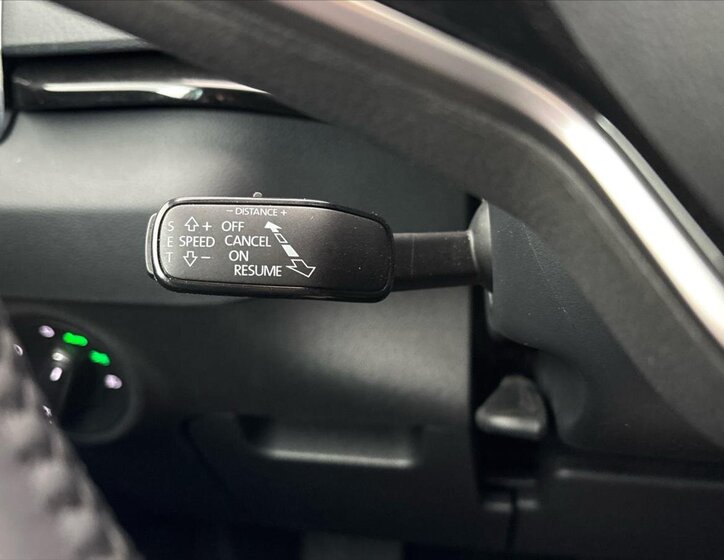 Škoda Karoq SUV / Terénní 1,5 l 110 kw