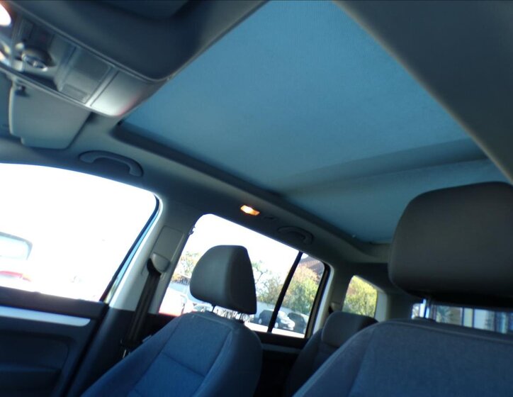 Volkswagen Touran Kombi 2,0 l 103 kw