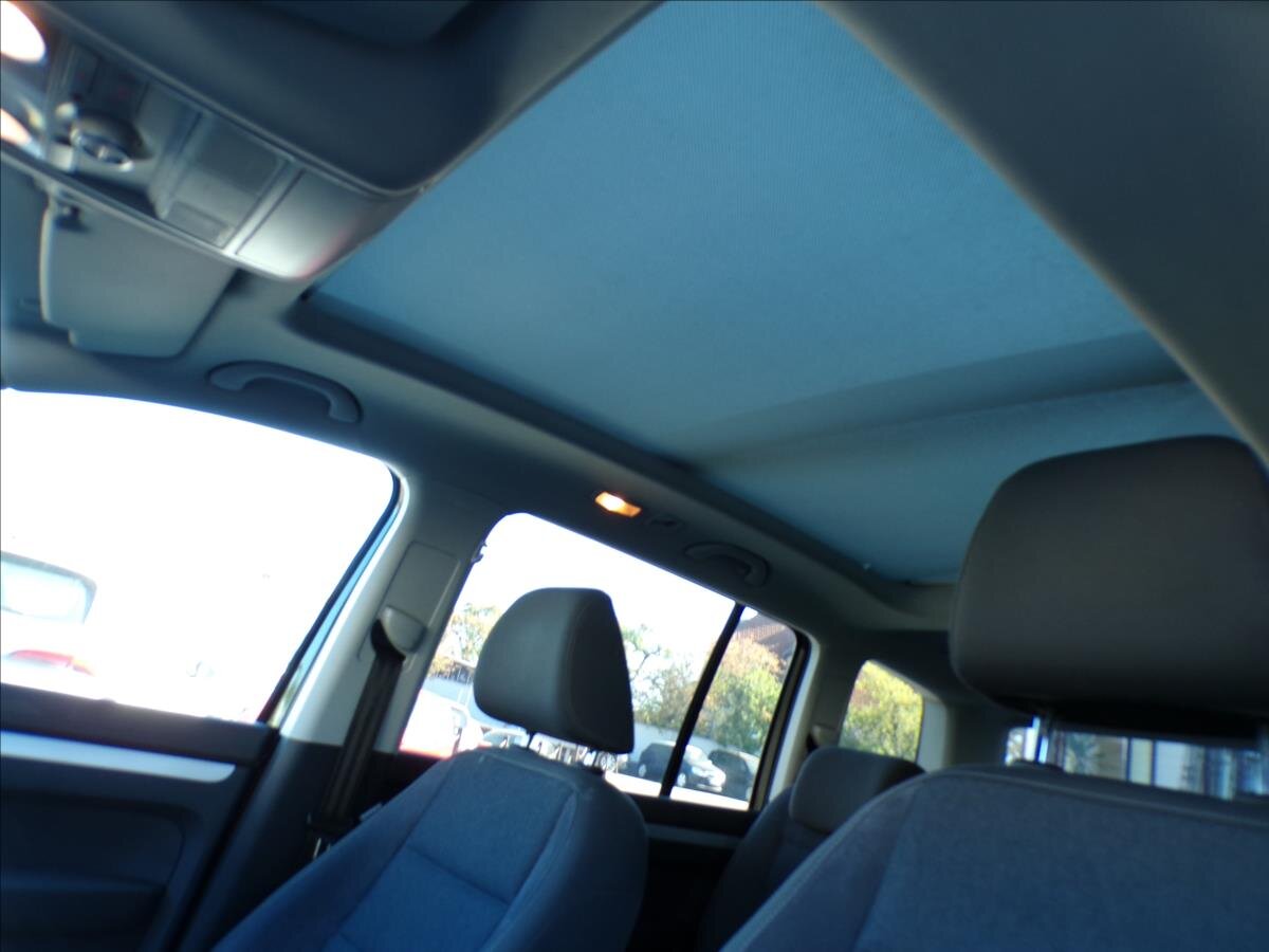 Volkswagen Touran Kombi 2,0 l 103 kw