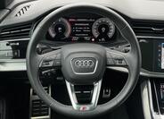 Audi Q7 8