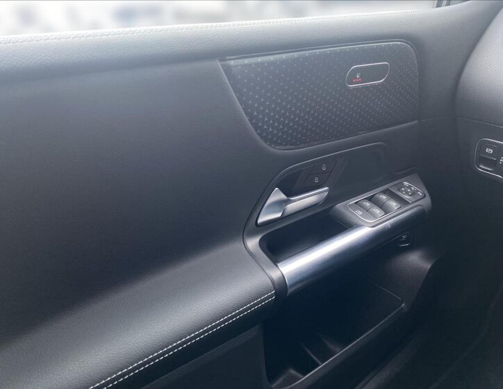 Mercedes-Benz Třídy B Hatchback 1,3 l 120 kw