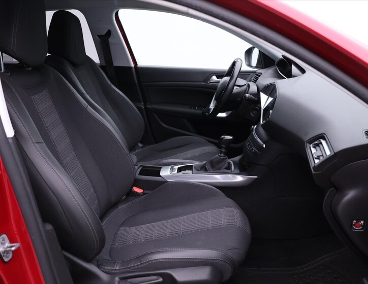 Peugeot 308 Kombi 1,2 l 96 kw