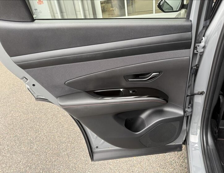 Hyundai Tucson SUV 1,6 l 158 kw