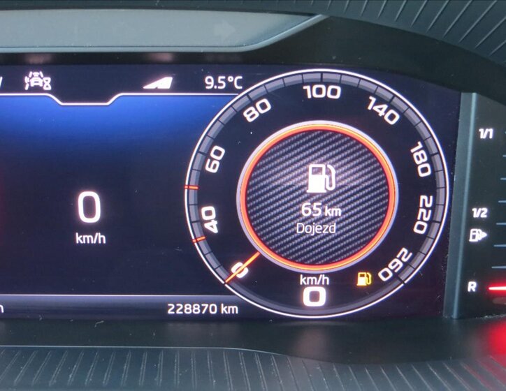 Škoda Karoq SUV / Terénní 2,0 l 85 kw