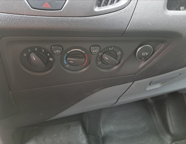 Ford Transit Custom Skříň 2,2 l 74 kw