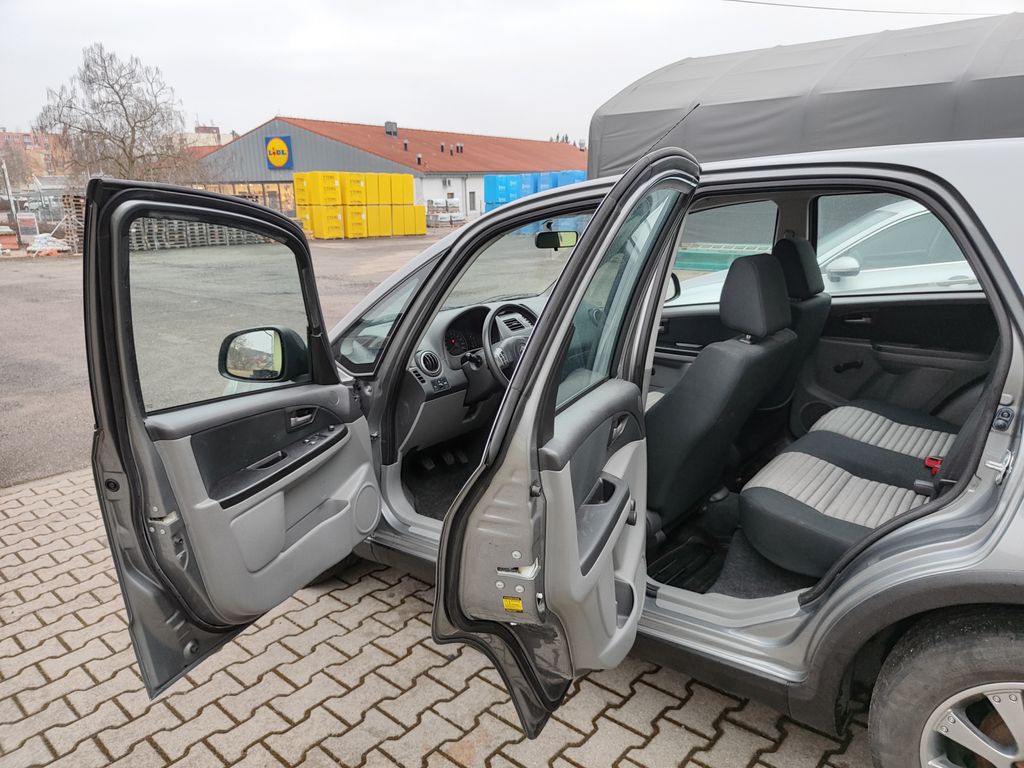 Suzuki SX4
