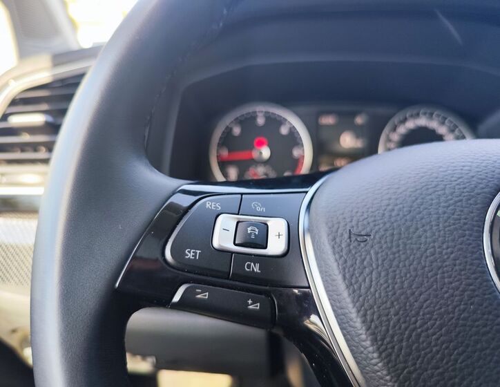 Volkswagen Multivan 29