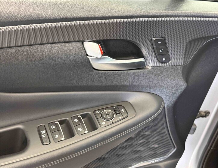 Hyundai Santa Fe SUV / Terénní 2,2 l 147 kw