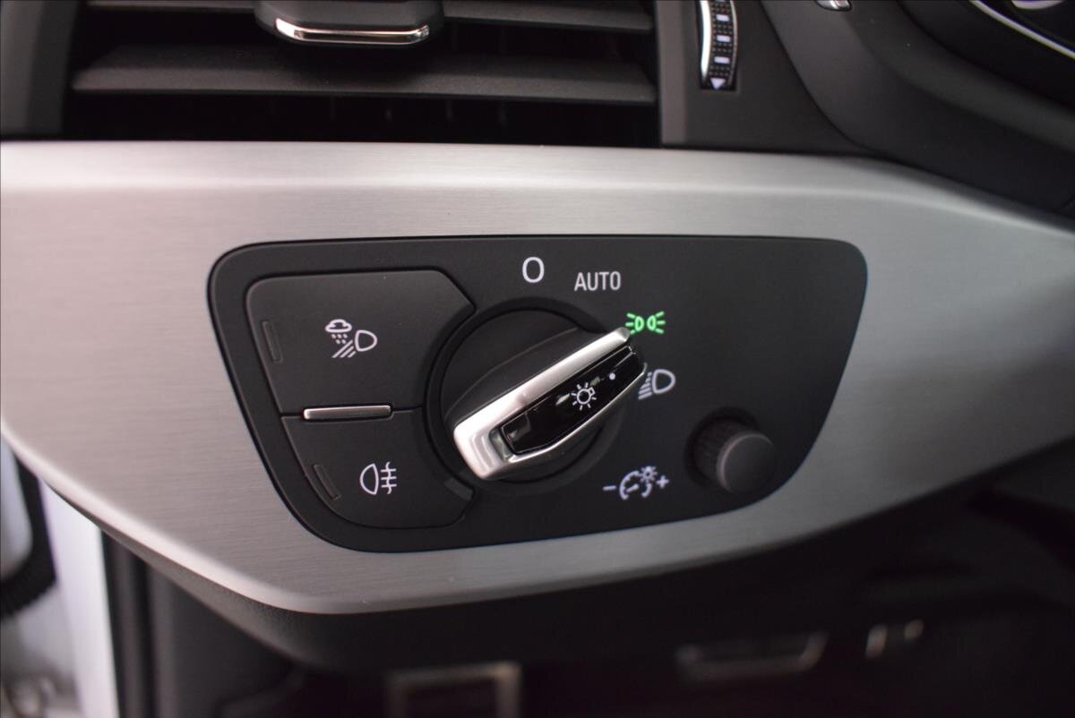 Audi A4 Sedan 2,0 l 140 kw