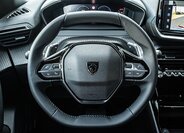 Peugeot 2008 SUV 1,2 l 100 kw