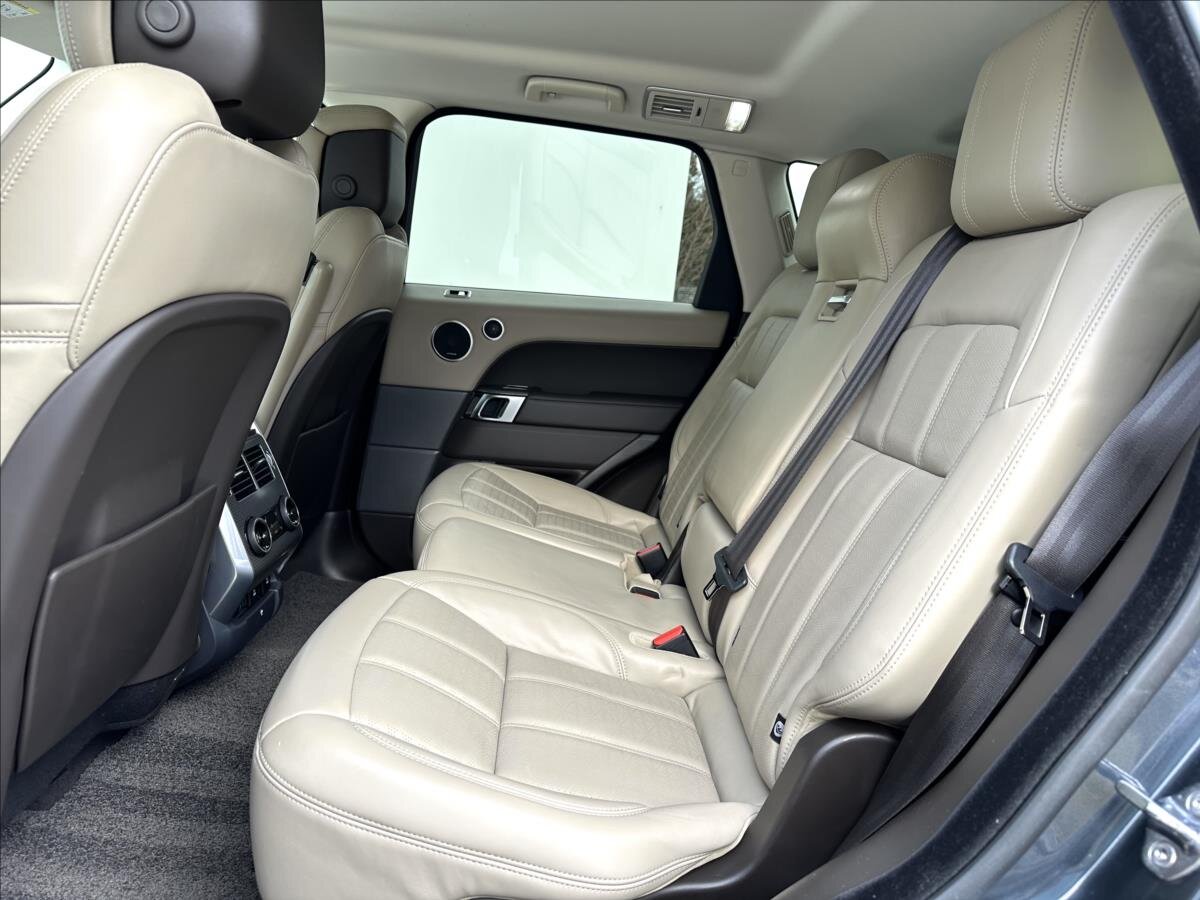 Land Rover Range Rover SUV 4,4 l 250 kw