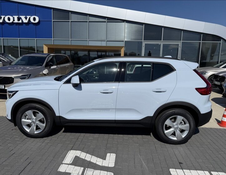 Volvo XC40 3