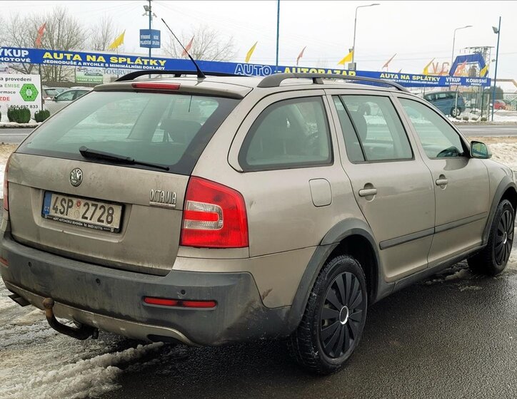 Škoda Octavia Kombi 2,0 l 103 kw