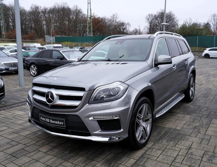 Mercedes-Benz GL SUV 3,0 l 190 kw
