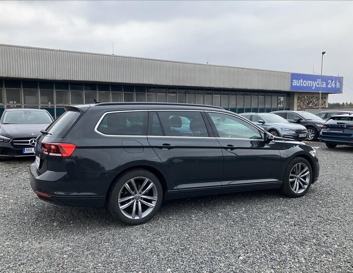 Volkswagen Passat Kombi 2,0 l 110 kw