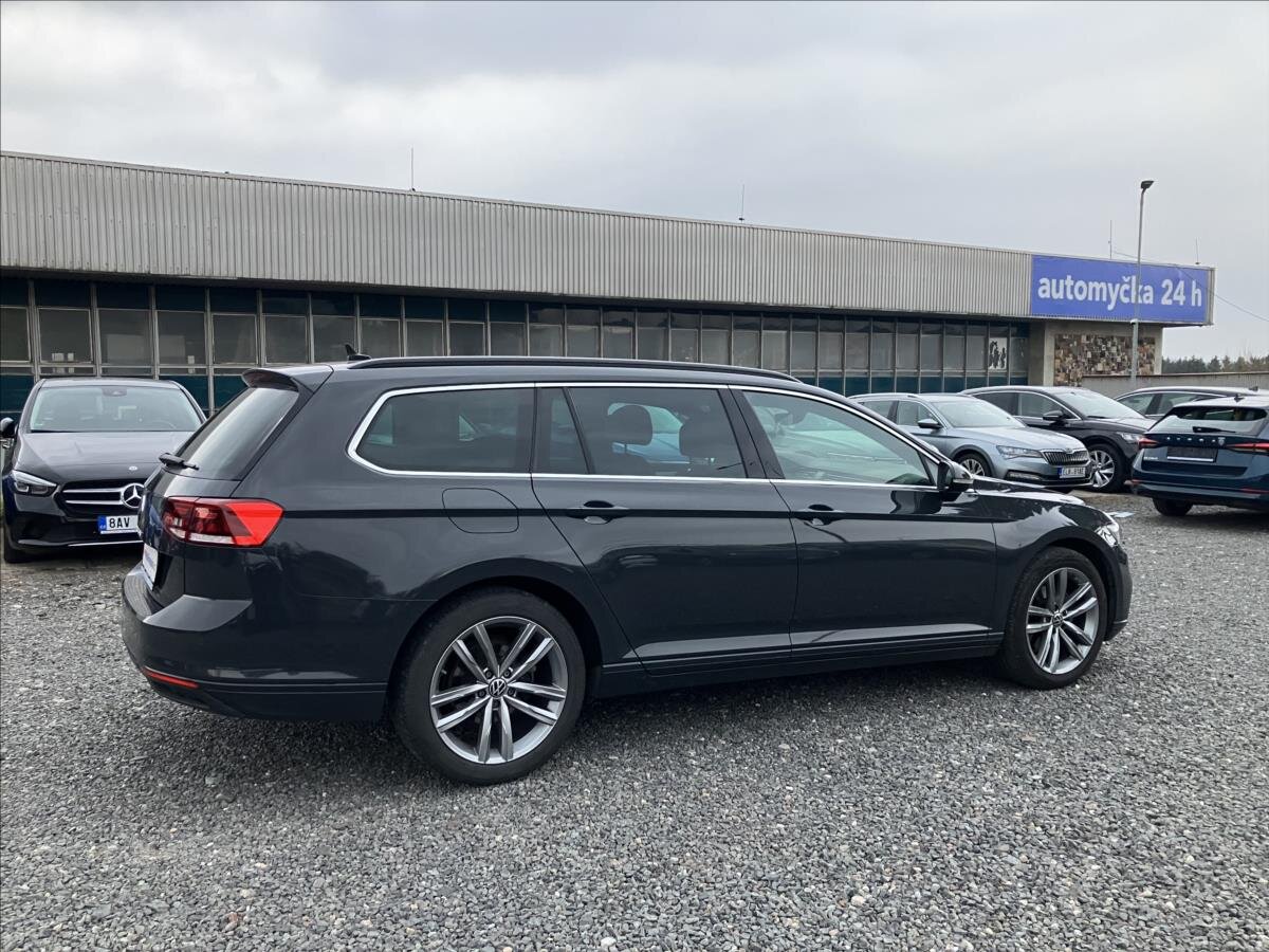 Volkswagen Passat Kombi 2,0 l 110 kw