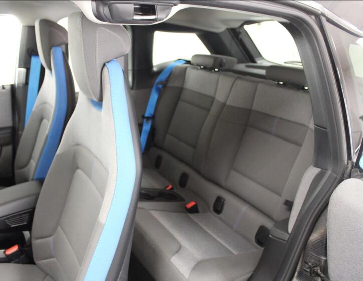 BMW i3 13