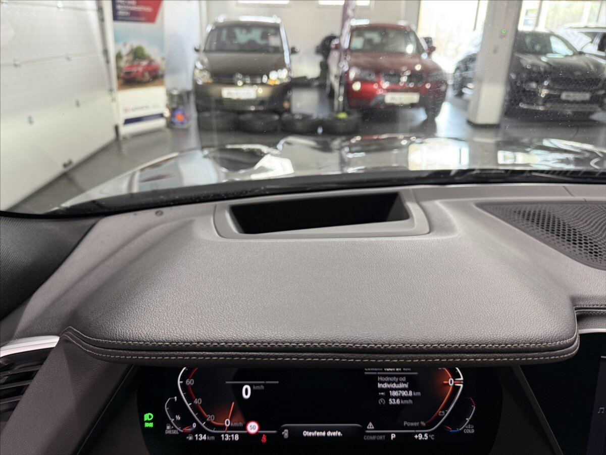 BMW X6 Sedan / Limuzína 3,0 l 250 kw