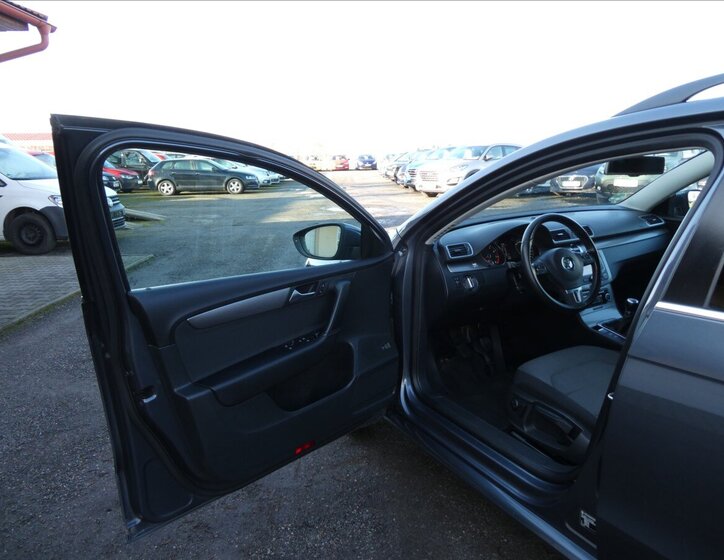 Volkswagen Passat Kombi 1,4 l 90 kw