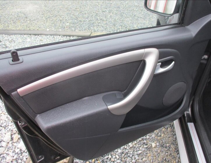 Dacia Duster SUV / Terénní 1,6 l 77 kw